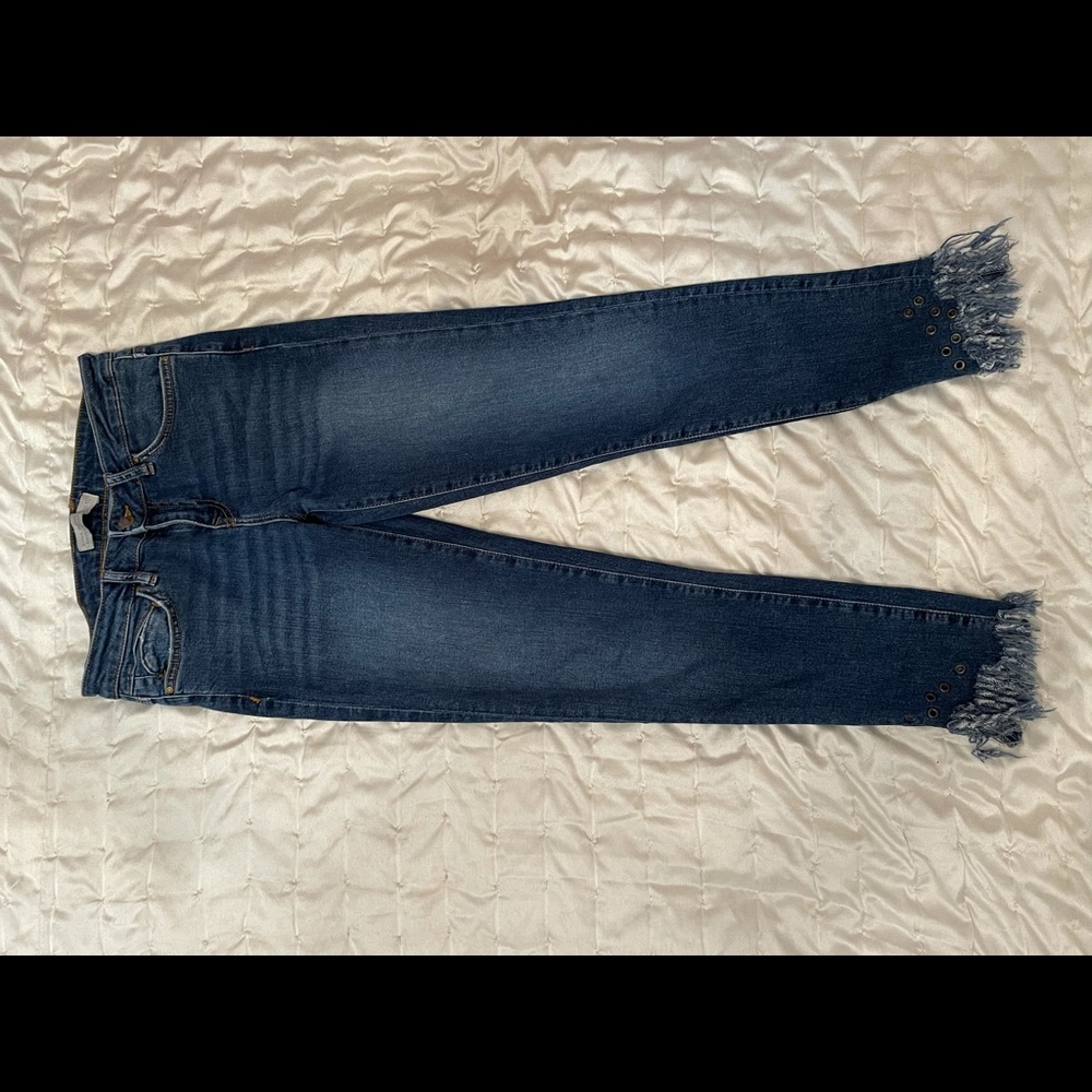 Zara Basic Z1975 Denim Grommet Fringe-Hem Jeans